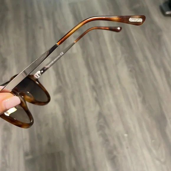Tom Ford sunglasses 54mm - Picture 5 of 5